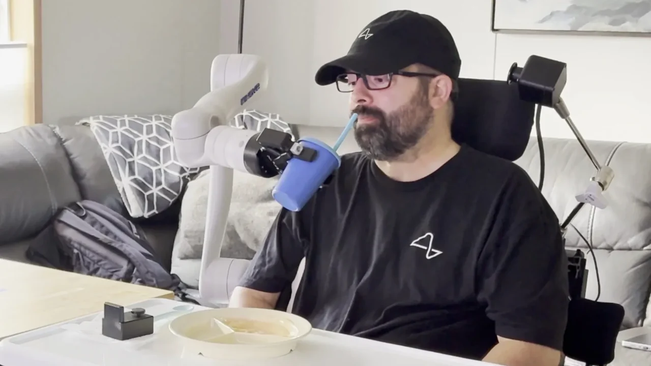 Neuralink User Taps Brain Chip to Command a Robot Arm
