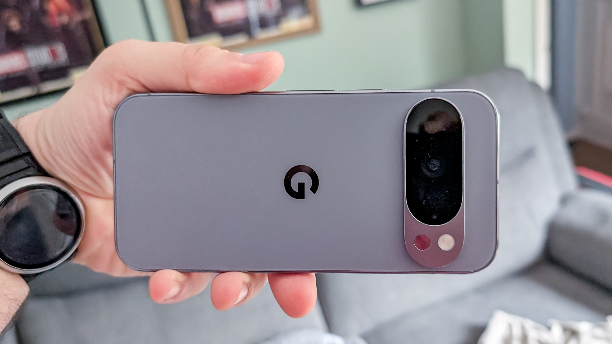 Google Pixel 11 Could Surpass iPhone in Display Technology