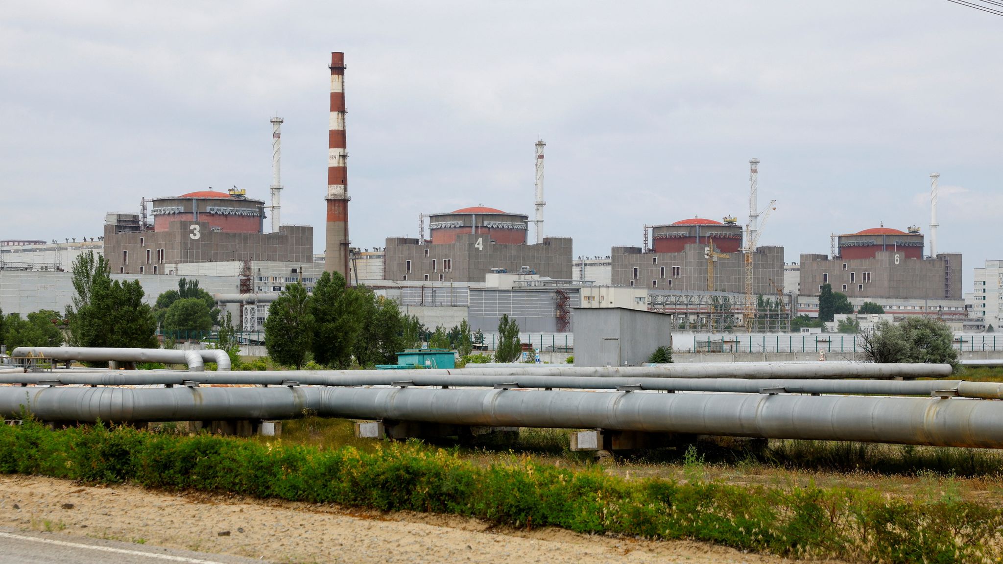 Zaporizhzhia Nuclear Plant Remains on Edge as Strikes and Power Failures Intensify Risks